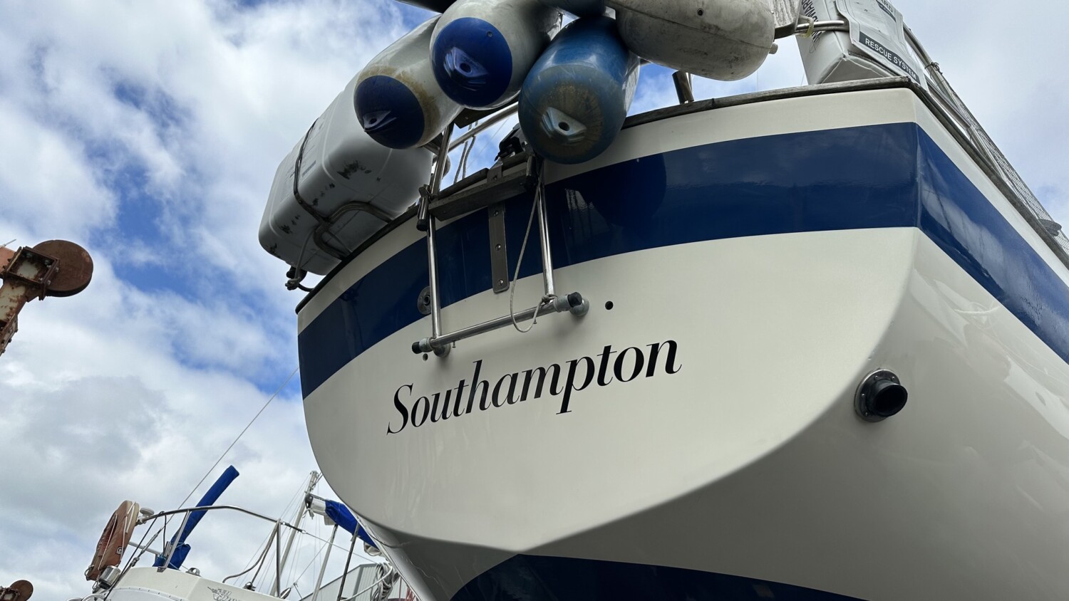 Yacht 1